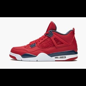 AIR JORDAN 4 RETRO SE
"FIBA". WORN FEW TIMES